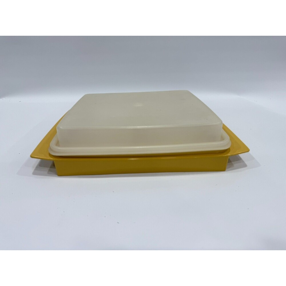 Vintage Tupperware Deviled Egg Keeper Carrier Tray Container Harvest Gold 723-4